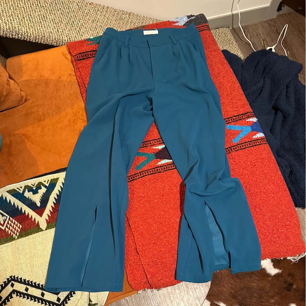 Pleated Split Hem  Loose Fit Slacks